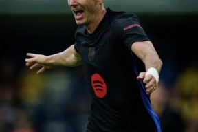 包含里程碑夜比利亚雷亚尔再遭质疑，英超赛前刷纪录，媒体盛赞，控场能力受关注的词条-云游